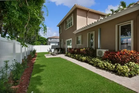 6874 Houlton Circle Lake Worth FL 33467