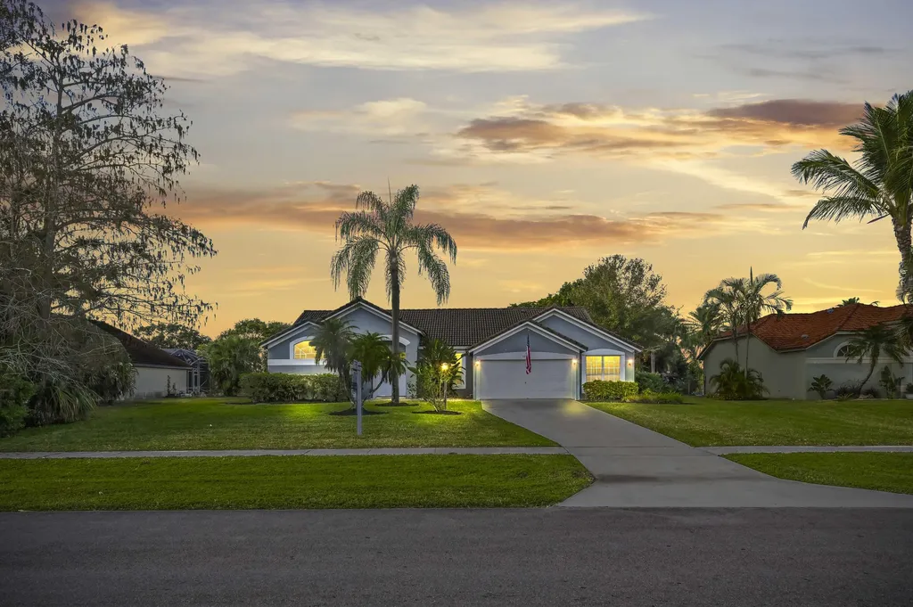 4267 Hunting Trail Lake Worth FL 33467