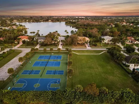 4267 Hunting Trail Lake Worth FL 33467