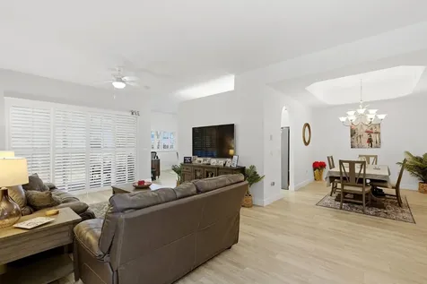 7961 Exeter Boulevard E #102 Tamarac FL 33321