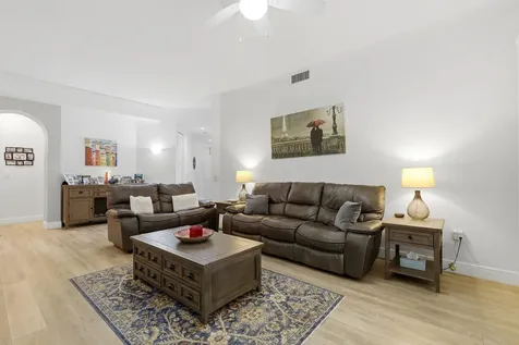 7961 Exeter Boulevard E #102 Tamarac FL 33321