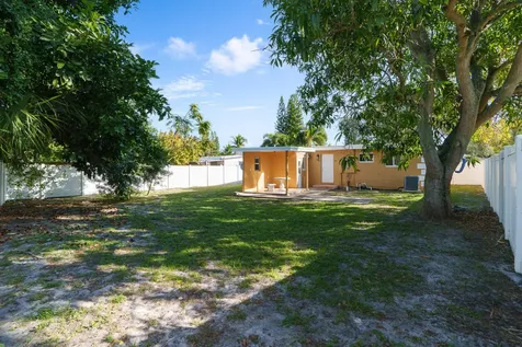 3041 E Palm Drive Boynton Beach FL 33435