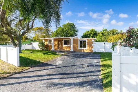 3041 E Palm Drive Boynton Beach FL 33435
