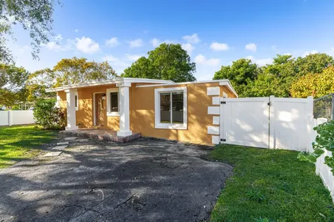 3041 E Palm Drive Boynton Beach FL 33435