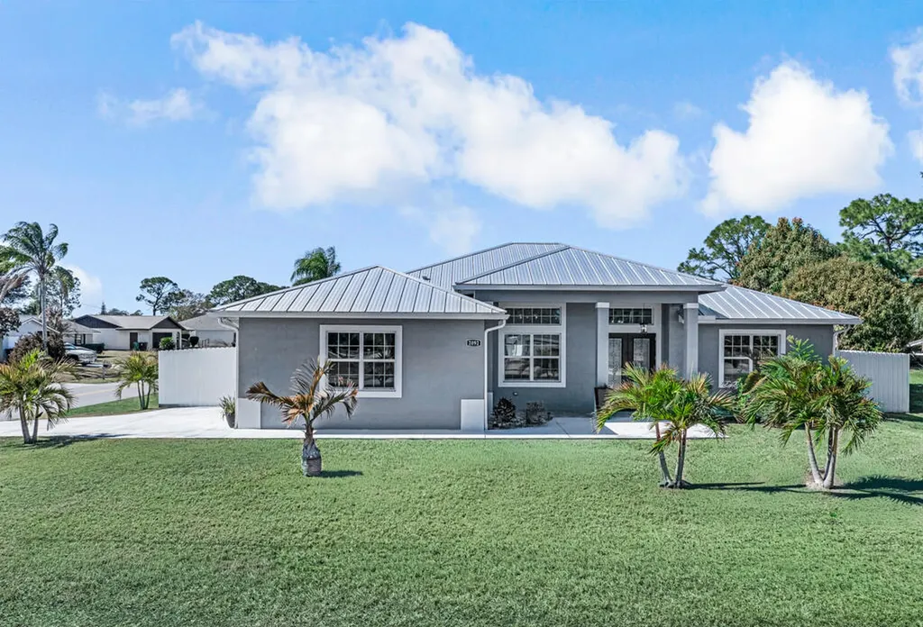 2092 Sw Airoso Boulevard Port Saint Lucie FL 34984