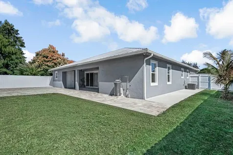 2092 Sw Airoso Boulevard Port Saint Lucie FL 34984