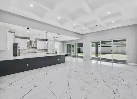 2092 Sw Airoso Boulevard Port Saint Lucie FL 34984