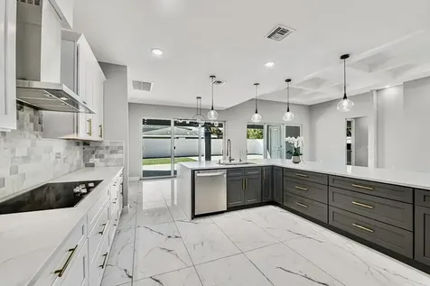 2092 Sw Airoso Boulevard Port Saint Lucie FL 34984