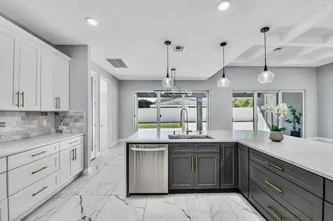 2092 Sw Airoso Boulevard Port Saint Lucie FL 34984