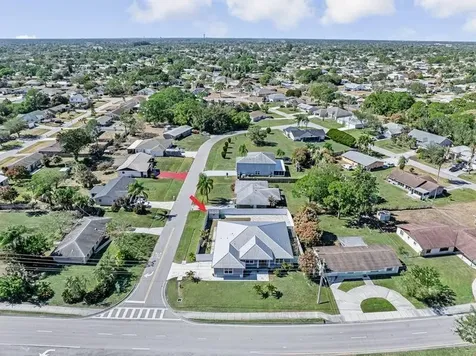 2092 Sw Airoso Boulevard Port Saint Lucie FL 34984