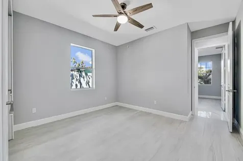 2092 Sw Airoso Boulevard Port Saint Lucie FL 34984