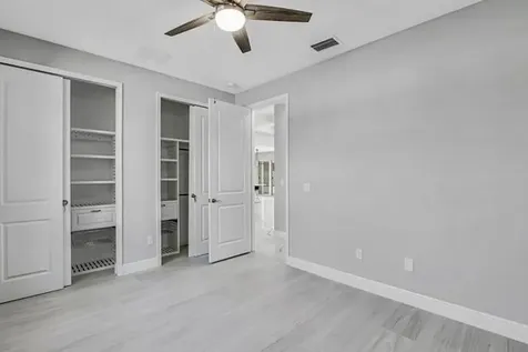 2092 Sw Airoso Boulevard Port Saint Lucie FL 34984