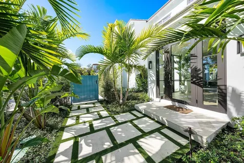 819 Bamboo Lane Delray Beach FL 33483