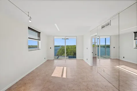689 NE 6th Court Boynton Beach FL 33435
