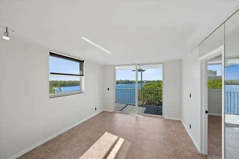 689 NE 6th Court Boynton Beach FL 33435