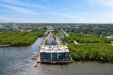 689 NE 6th Court Boynton Beach FL 33435