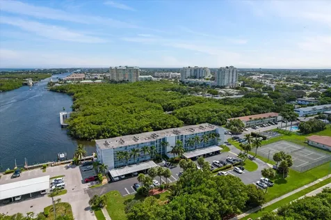 689 NE 6th Court Boynton Beach FL 33435