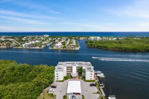 689 NE 6th Court Boynton Beach FL 33435