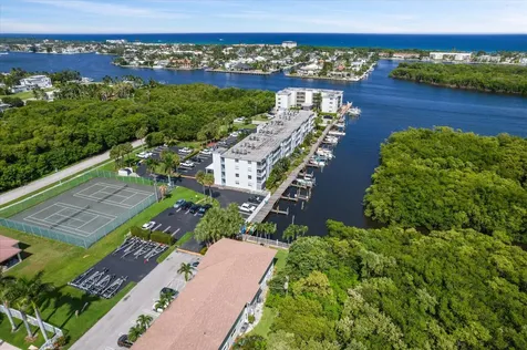689 NE 6th Court Boynton Beach FL 33435