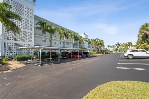 689 NE 6th Court Boynton Beach FL 33435