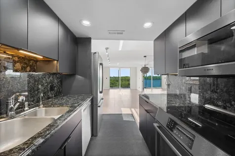 689 NE 6th Court Boynton Beach FL 33435