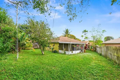 5697 Boynton Bay Circle Boynton Beach FL 33437