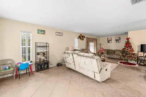 5697 Boynton Bay Circle Boynton Beach FL 33437
