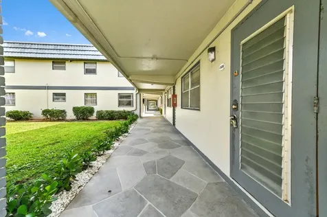 686 Brittany O Delray Beach FL 33446