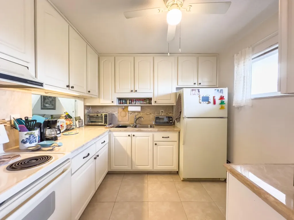 2534 Garden Drive Lake Worth FL 33461