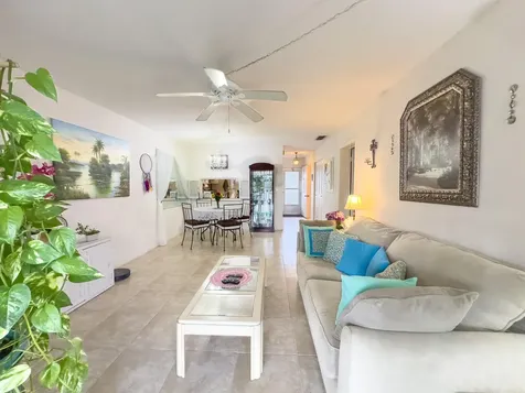2534 Garden Drive Lake Worth FL 33461