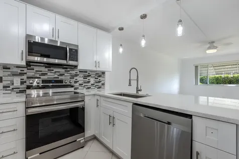 2991 Garden Drive Lake Worth FL 33461