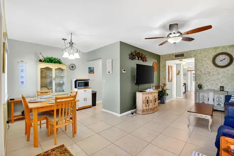 3160 Lake Osborne Drive Lake Worth Beach FL 33461