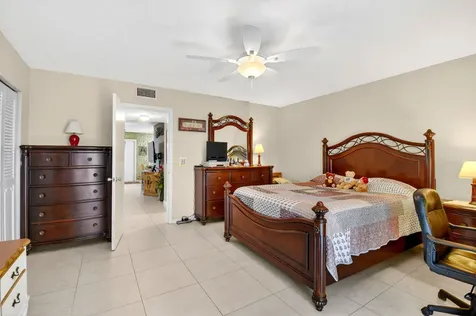 3160 Lake Osborne Drive Lake Worth Beach FL 33461