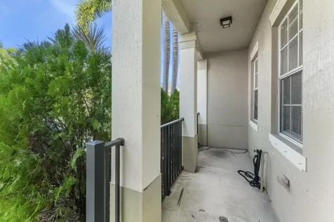 2186 Se Destin Drive Port Saint Lucie FL 34952
