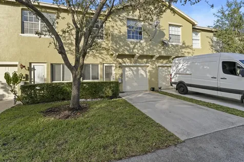 2186 Se Destin Drive Port Saint Lucie FL 34952