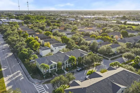 2186 Se Destin Drive Port Saint Lucie FL 34952
