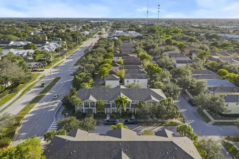 2186 Se Destin Drive Port Saint Lucie FL 34952