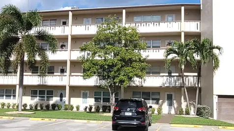 405 Southampton A West Palm Beach FL 33417