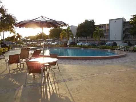 405 Southampton A West Palm Beach FL 33417