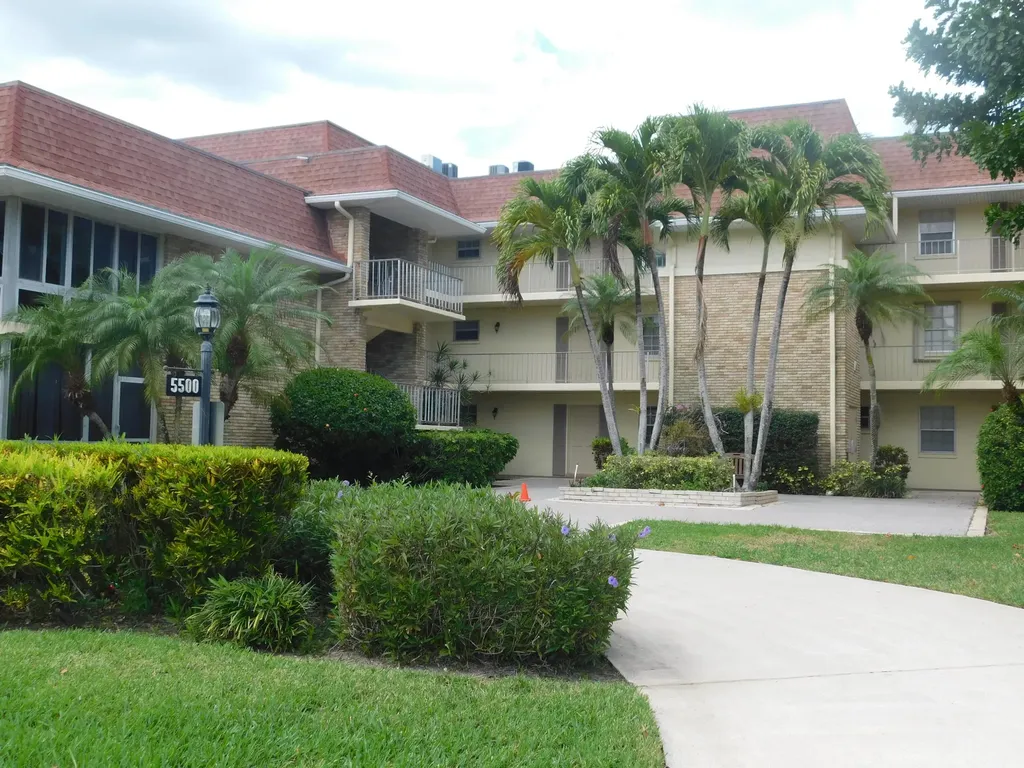 5500 Tamberlane Circle Palm Beach Gardens FL 33418