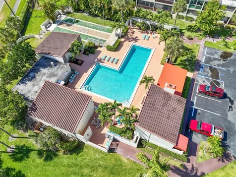 2538 Boundbrook Drive Palm Springs FL 33406