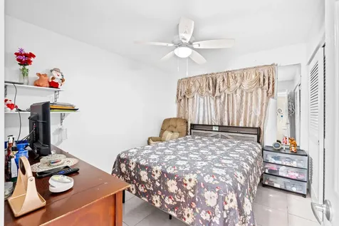 2538 Boundbrook Drive Palm Springs FL 33406