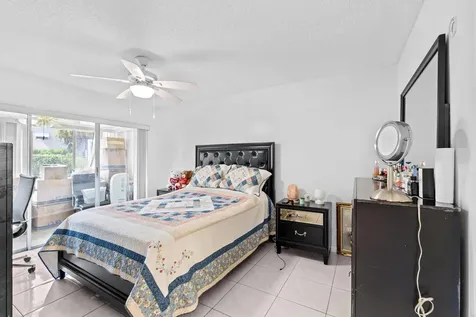 2538 Boundbrook Drive Palm Springs FL 33406