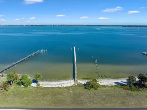 4234 U.s. Route 1 Grant Valkaria FL 32949