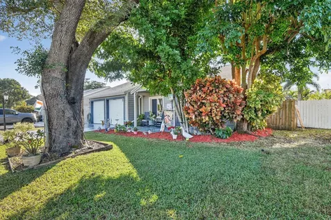 7767 Blairwood Circle Lake Worth FL 33467