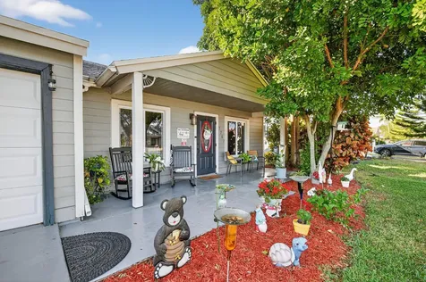 7767 Blairwood Circle Lake Worth FL 33467