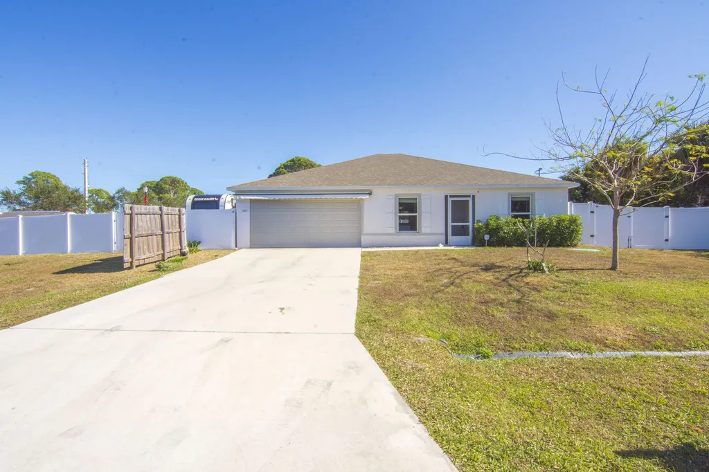159 Sw Milburn Circle Port Saint Lucie FL 34953