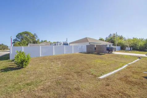 159 Sw Milburn Circle Port Saint Lucie FL 34953