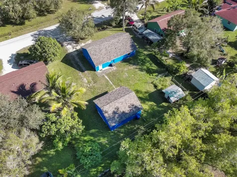 48 N Oak Street Fellsmere FL 32948
