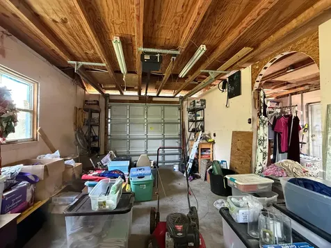 48 N Oak Street Fellsmere FL 32948